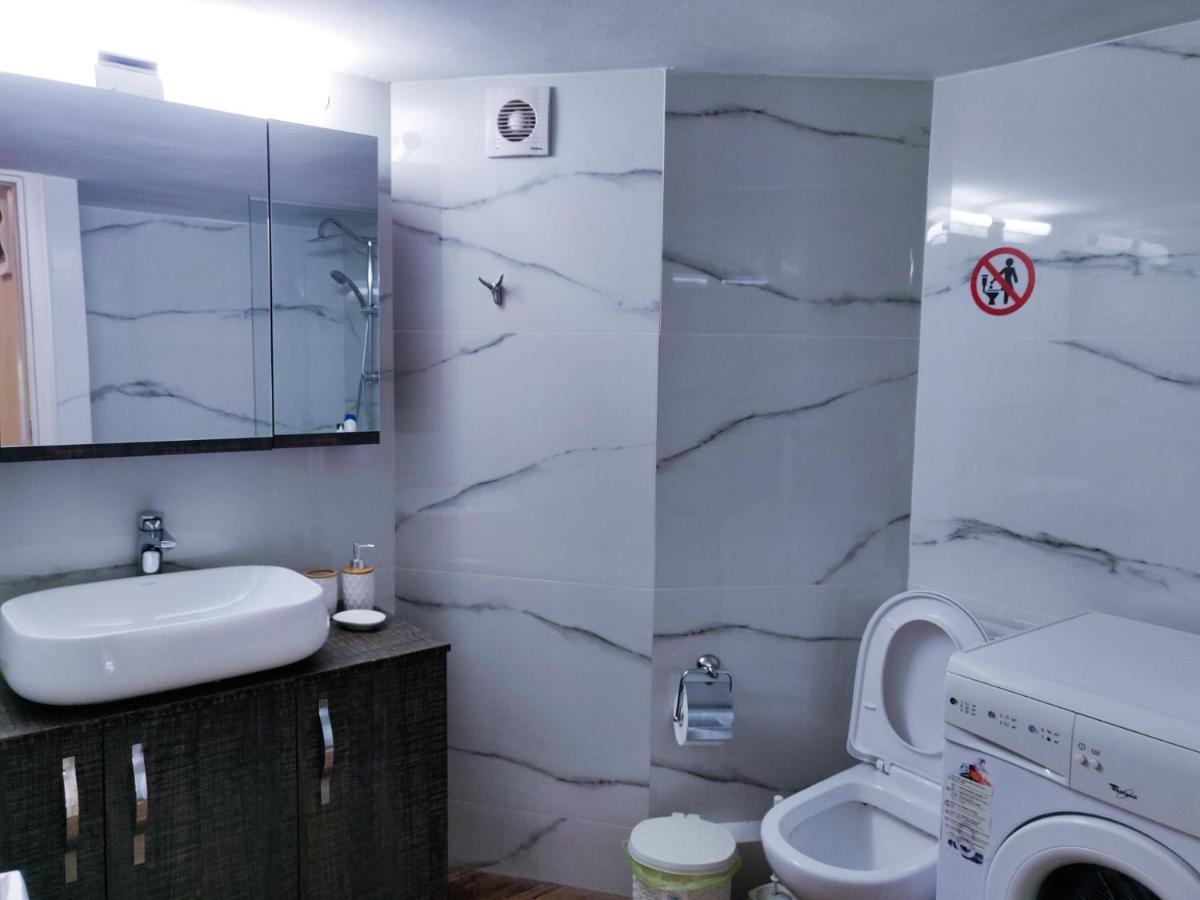 Luxury Suites With King-Sized Bed Selanik Oda fotoğraf